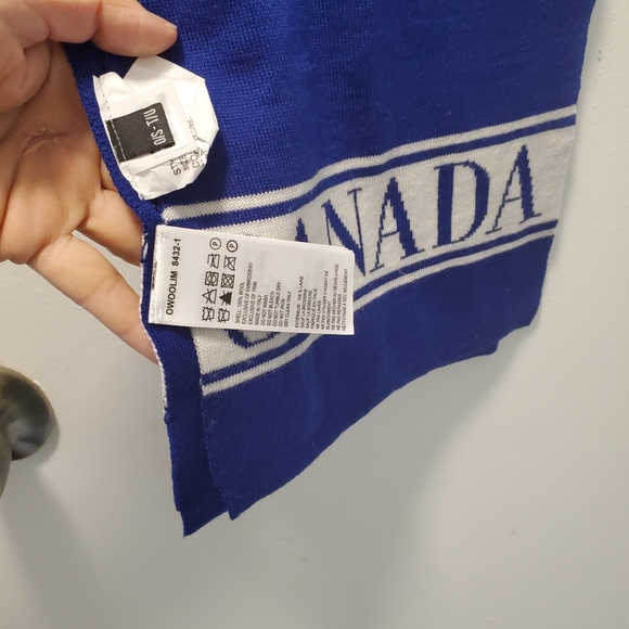 Canada Goose scarf - Picture 3 of 4